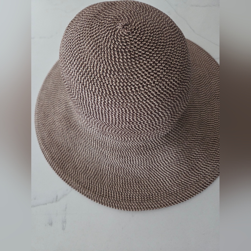 Eric Javits Hampton Straw Sun-Hat - Picture 8 of 16